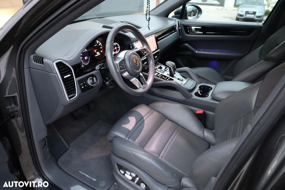 Porsche Cayenne Coupe Standard - 17