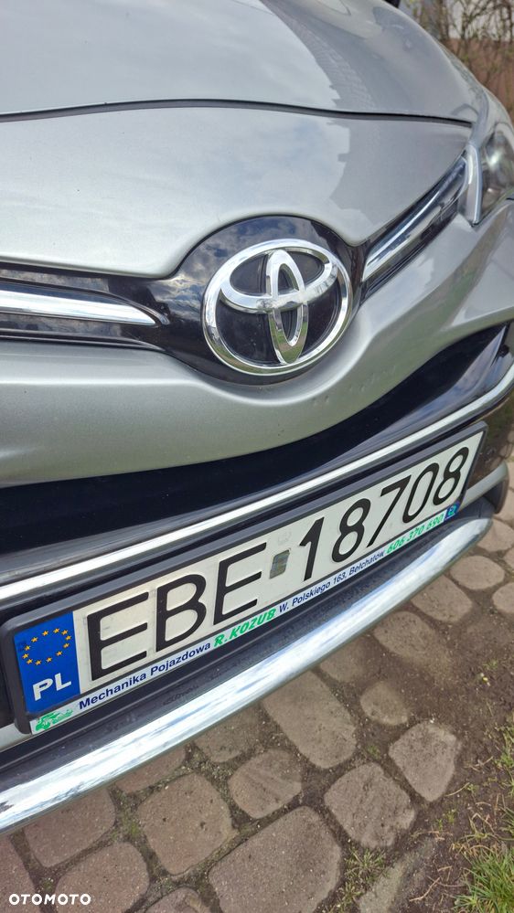 Toyota Avensis 2.0 D-4D Selection - 13