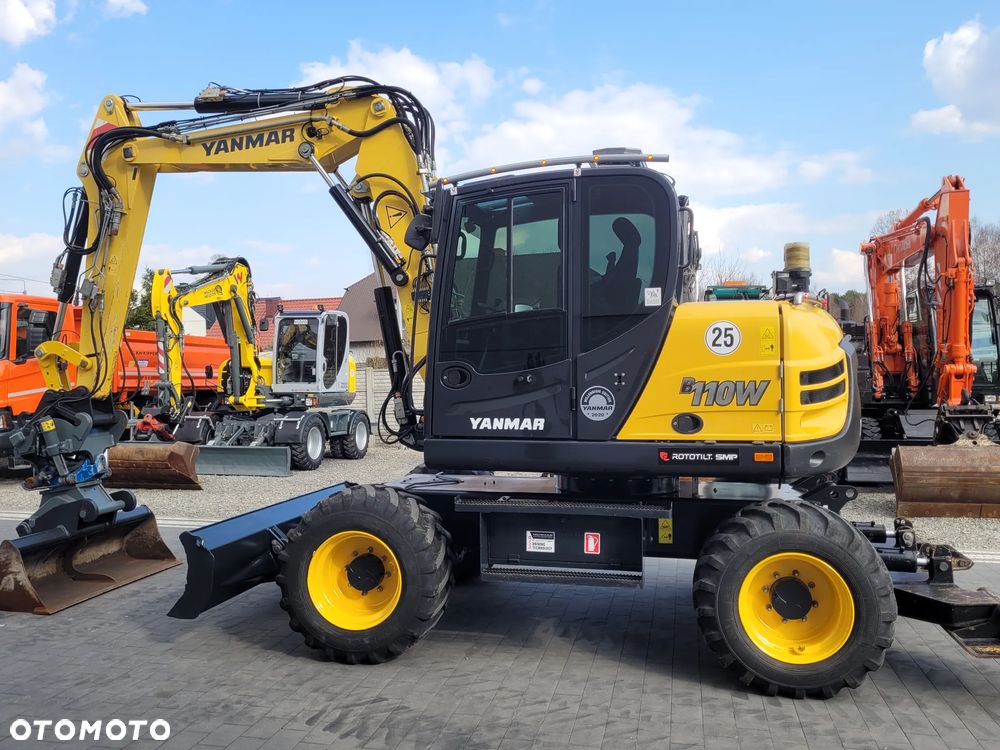 Yanmar B110W / ROTOTILT ze szczypcami / przyczepa / - 7