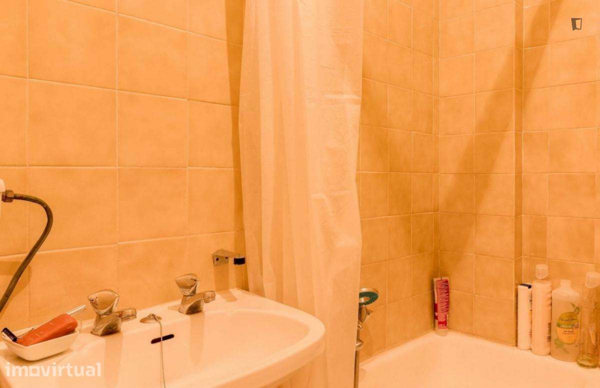 Quarto - localizado em Estrela Lisbon - Grande imagem: 2/11