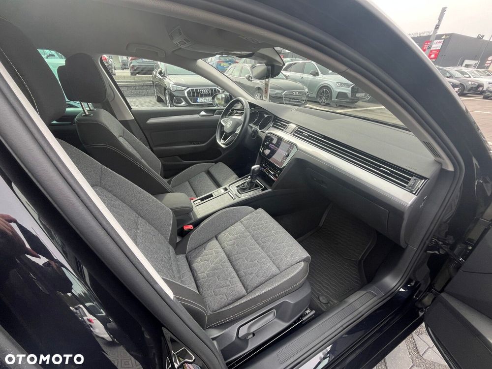 Volkswagen Passat - 23