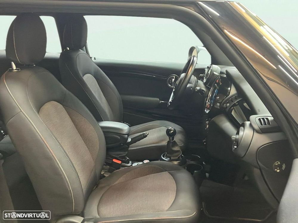 MINI 3 Portas One - 15