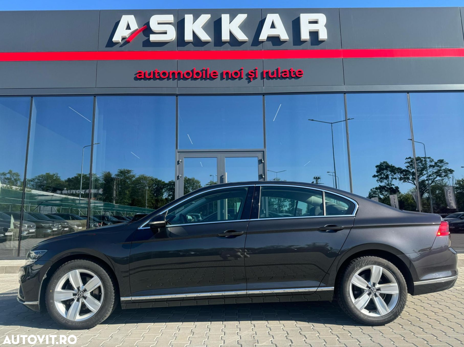 Volkswagen Passat 2.0 TDI DSG Highline - 9