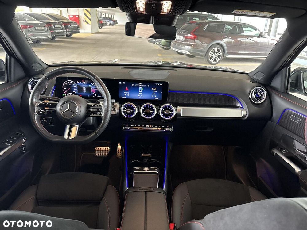 Mercedes-Benz GLB - 13