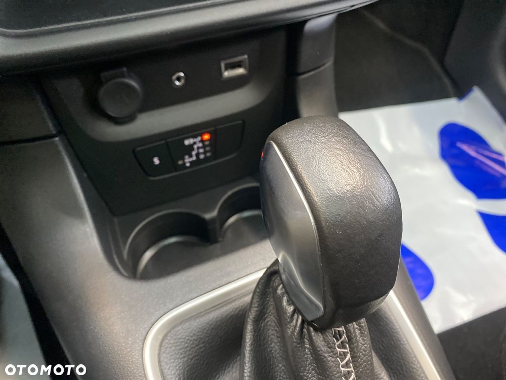 Citroën C3 1.2 PureTech Shine S&S EAT6 - 28