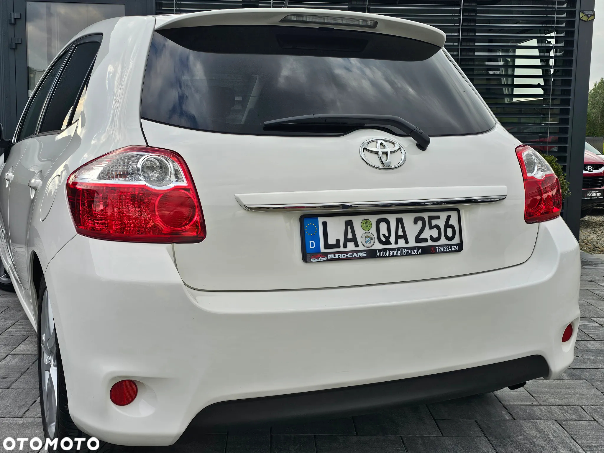 Toyota Auris 1.6 Premium - 27