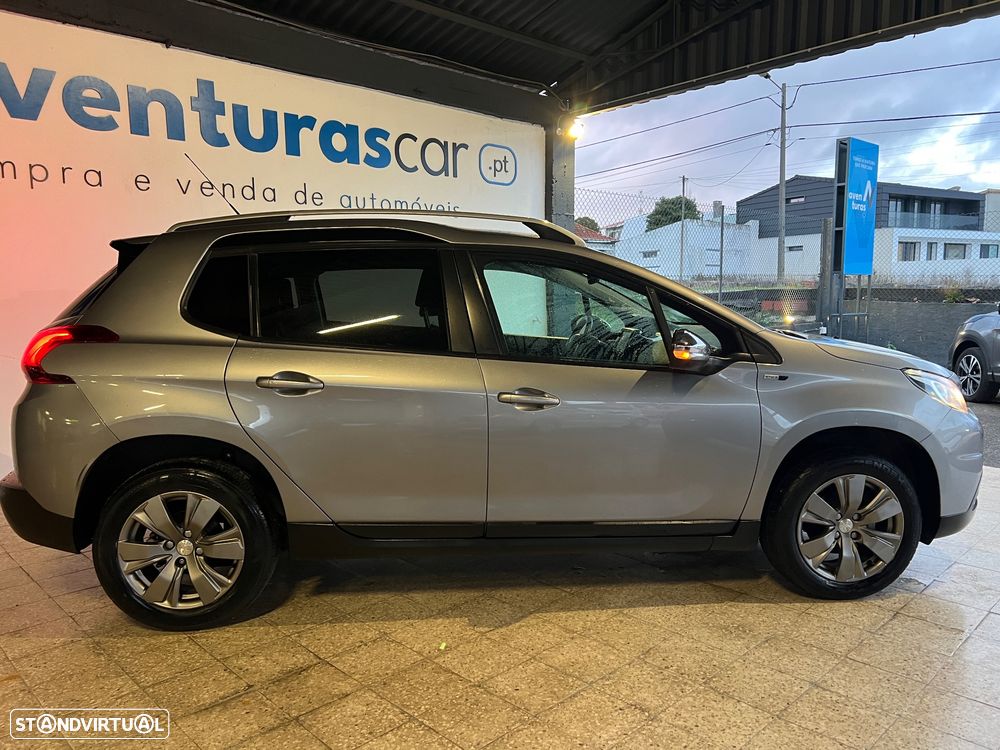 Peugeot 2008 1.2 PureTech Style - 45