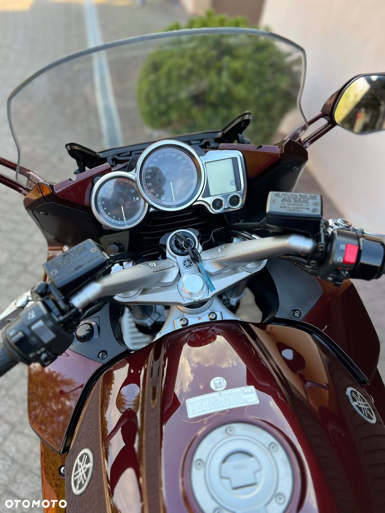 Yamaha FJR - 32