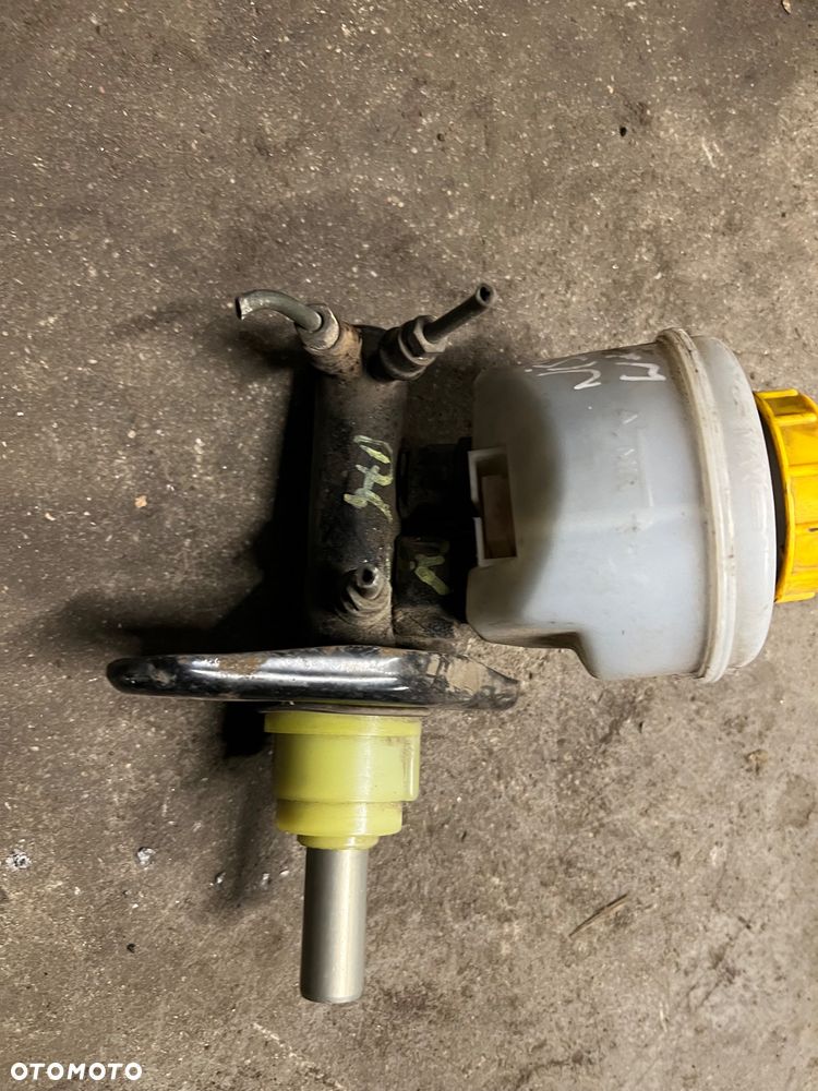 Pompka hamulcowe Nissan vanette 2.3d - 2