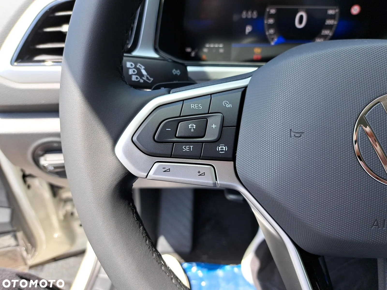 Volkswagen T-Roc 1.5 TSI Life Plus DSG - 26