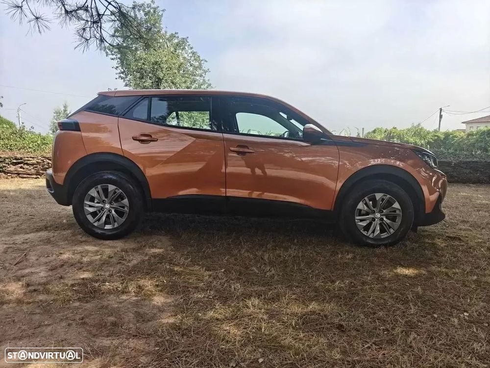 Peugeot 2008 1.2 PureTech Active Pack — fotografia 12