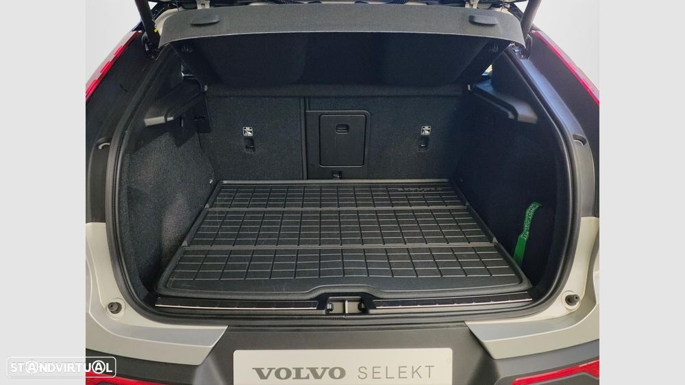 Volvo EC40 82 kWh Twin Motor Performance Ultra - 16