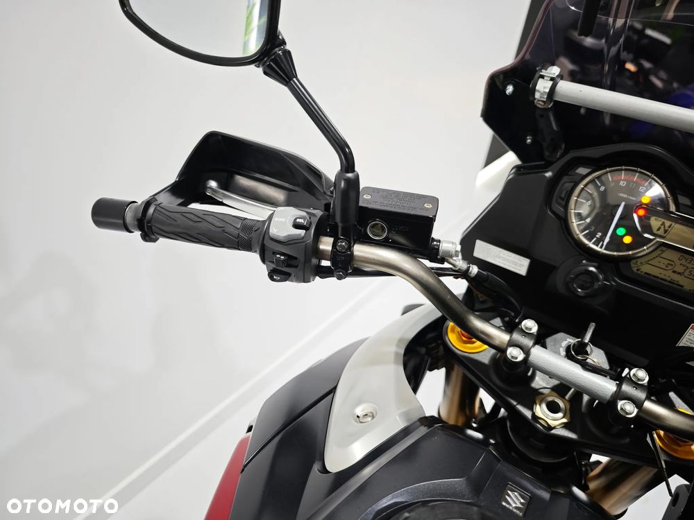 Suzuki V-STROM - 15