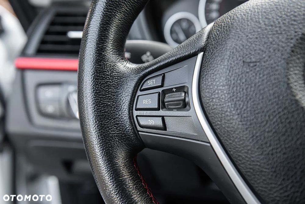 BMW 3GT 328i Sport-Aut Sport Line - 21