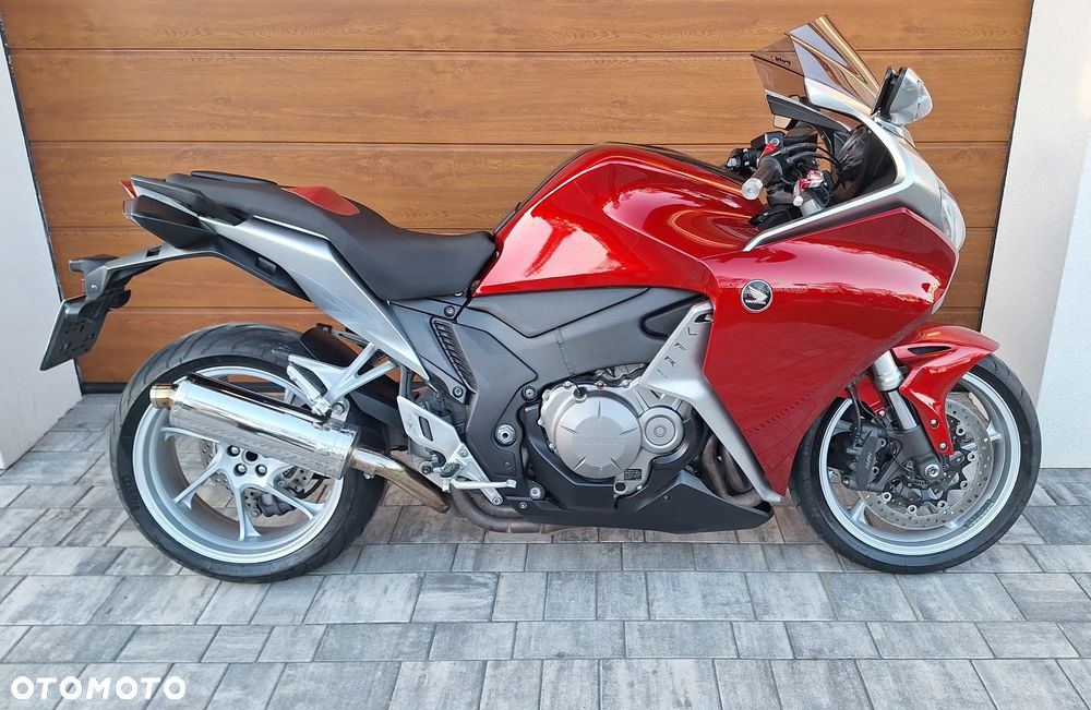 Honda VFR - 1