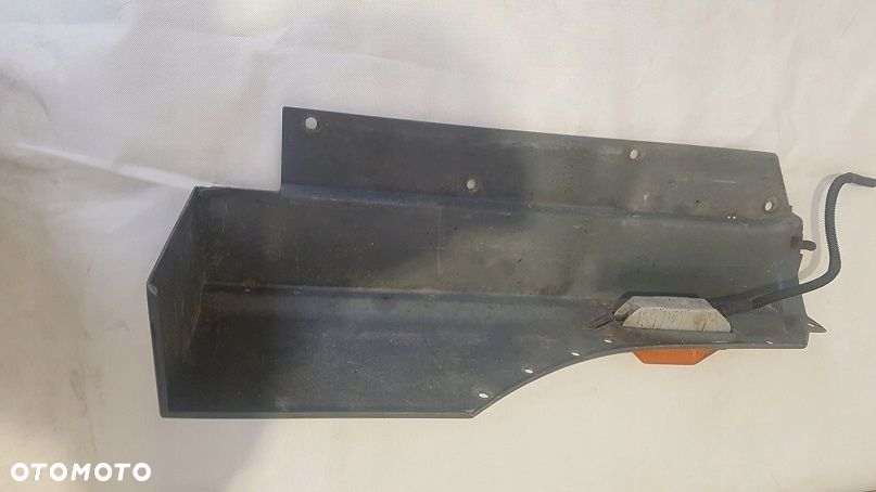 PRZEDŁUŻENIE KABINY STOPNICY LEWE DAF 65 CF - 3