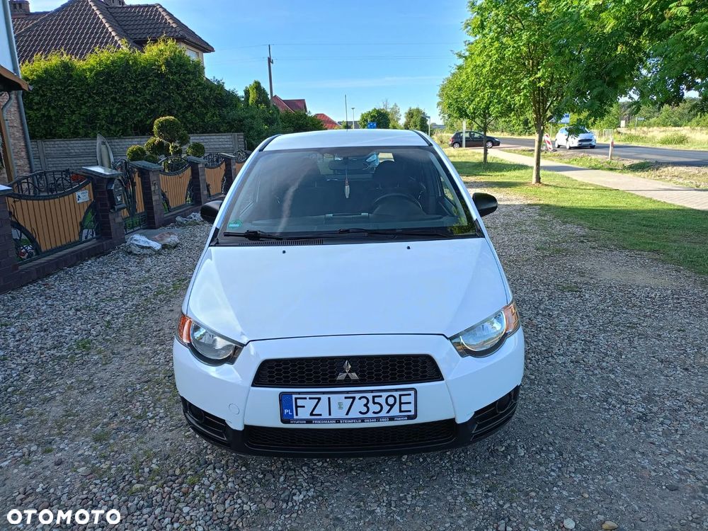 Mitsubishi Colt - 2