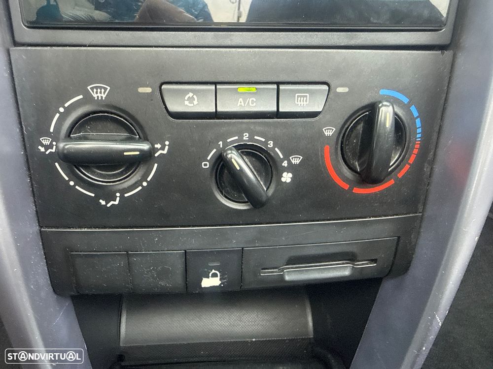 Peugeot 207 CC 1.6 HDi FAP Sport - 14