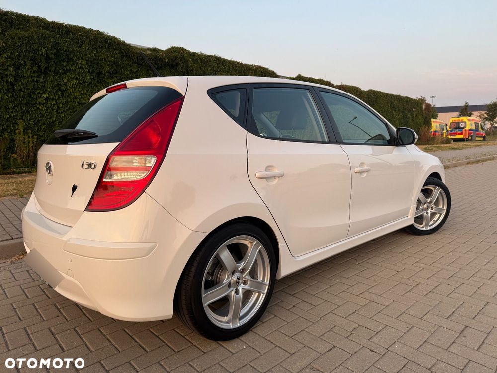 Hyundai i30 1.4 White Edition - 10