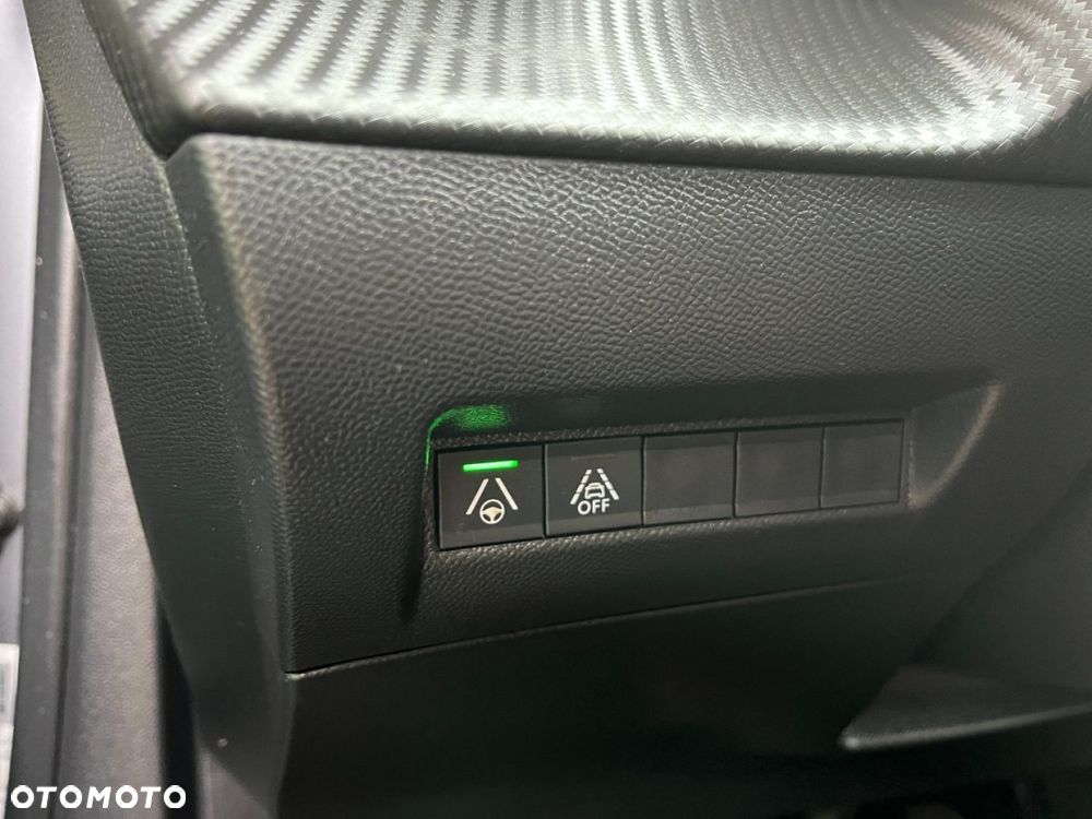 Peugeot 2008 e-2008 GT - 23