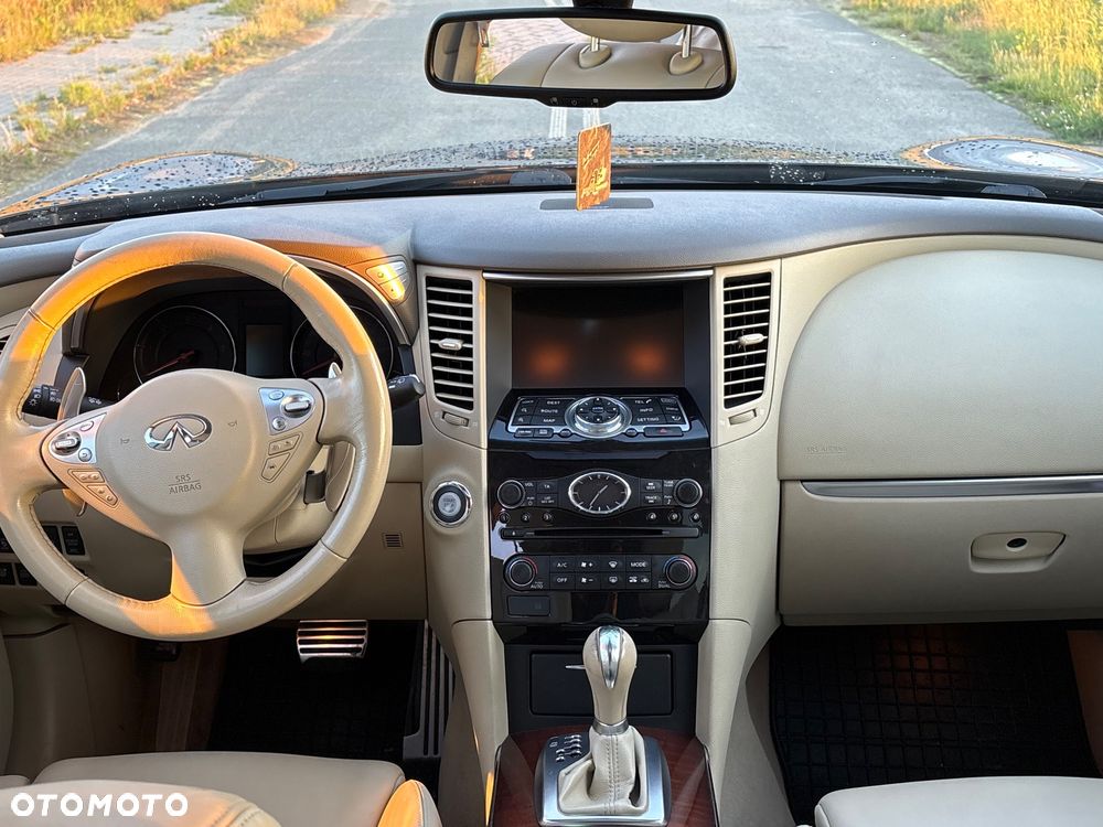 Infiniti FX FX30d S - 6