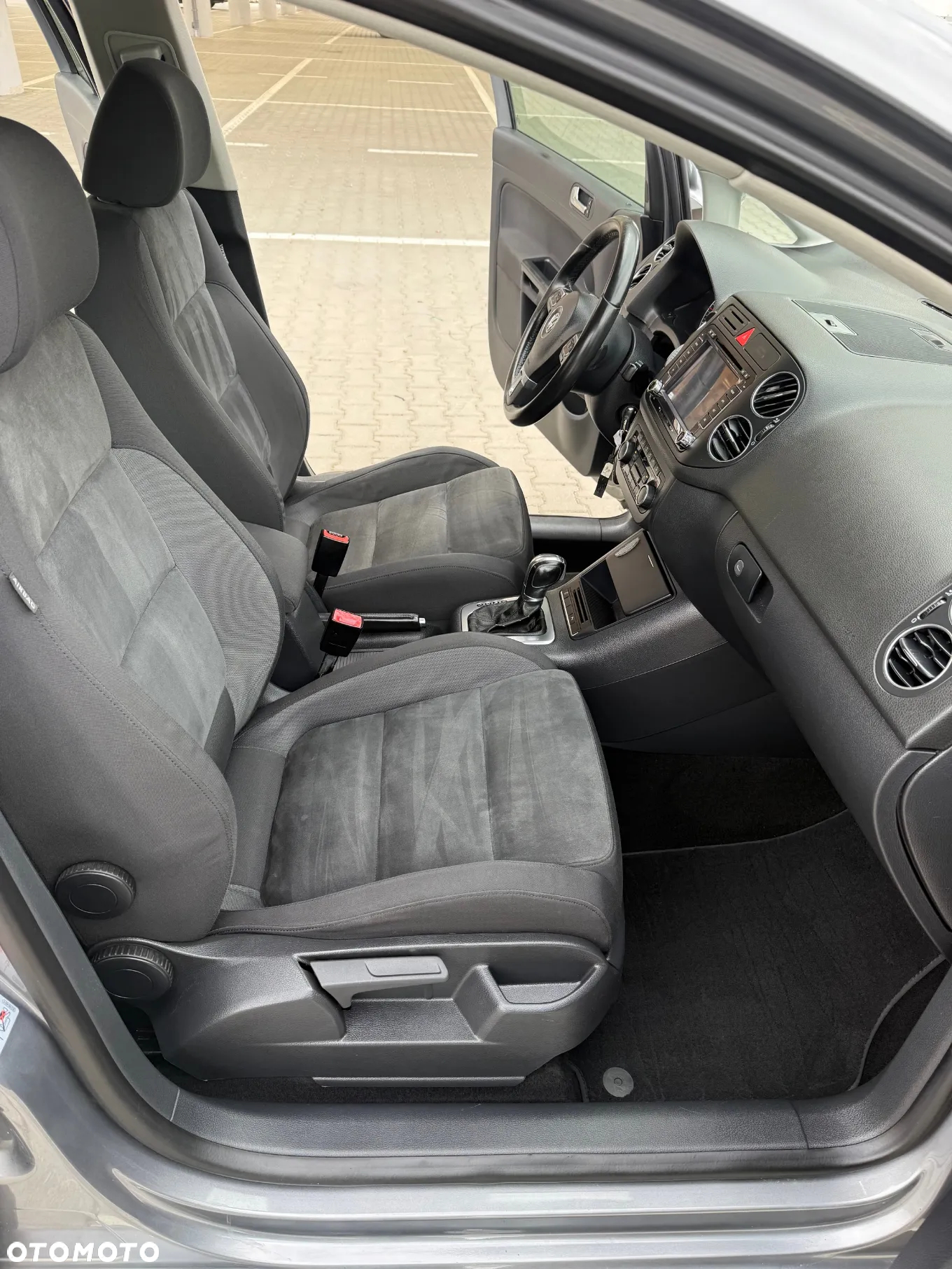 Volkswagen Golf Plus 1.6 TDI Highline DSG - 11