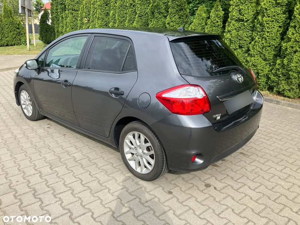 Toyota Auris - 4