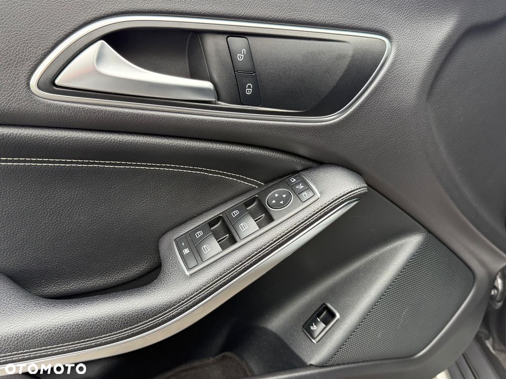 Mercedes-Benz CLA - 17