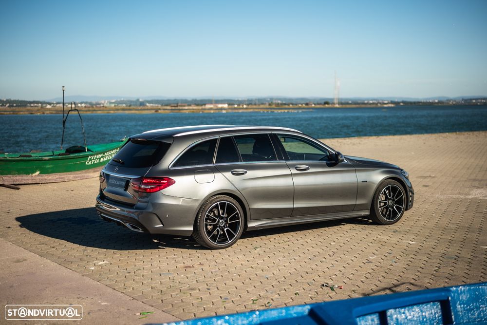 Mercedes-Benz C 300 de AMG Line - 52