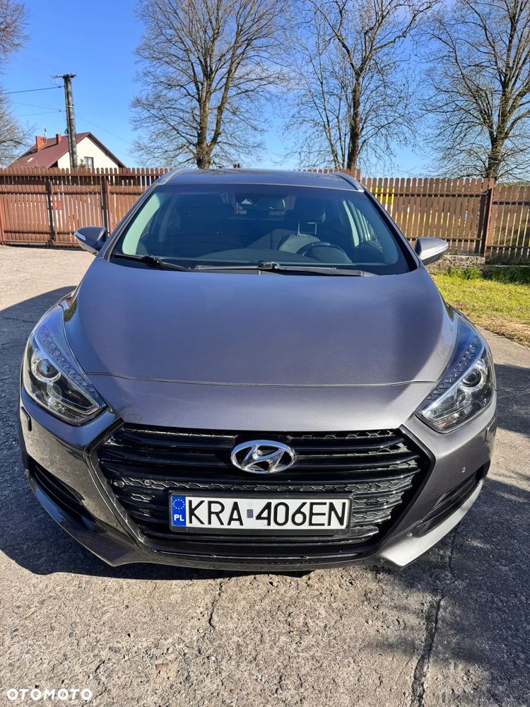 Hyundai i40 Kombi blue 1.6 CRDi DCT Space - 1