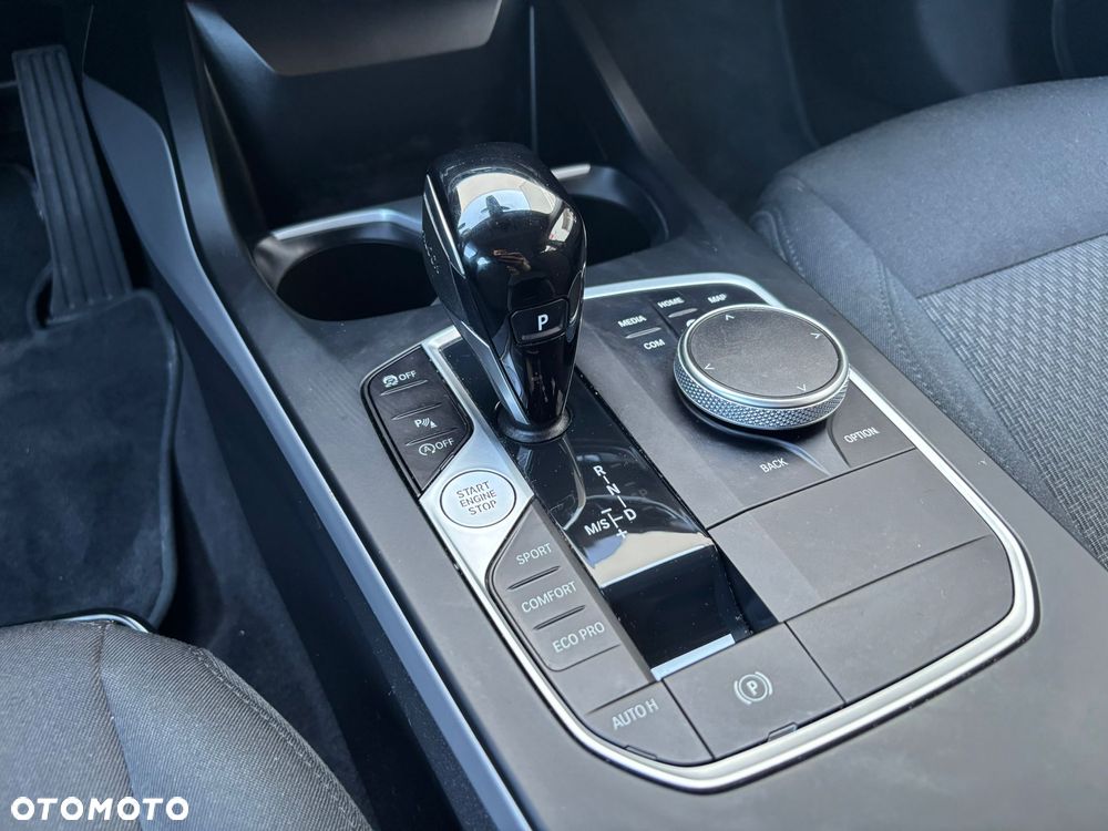 BMW Seria 1 118i Advantage - 22