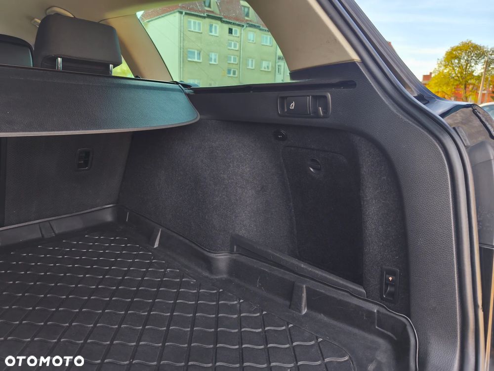 Volkswagen Passat 2.0 TDI Comfortline DSG - 10