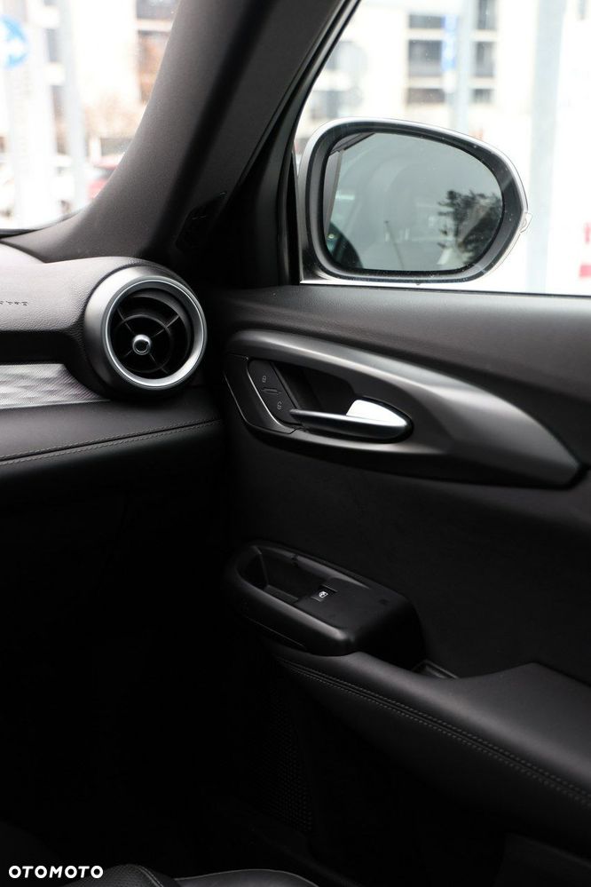 Alfa Romeo Tonale - 33