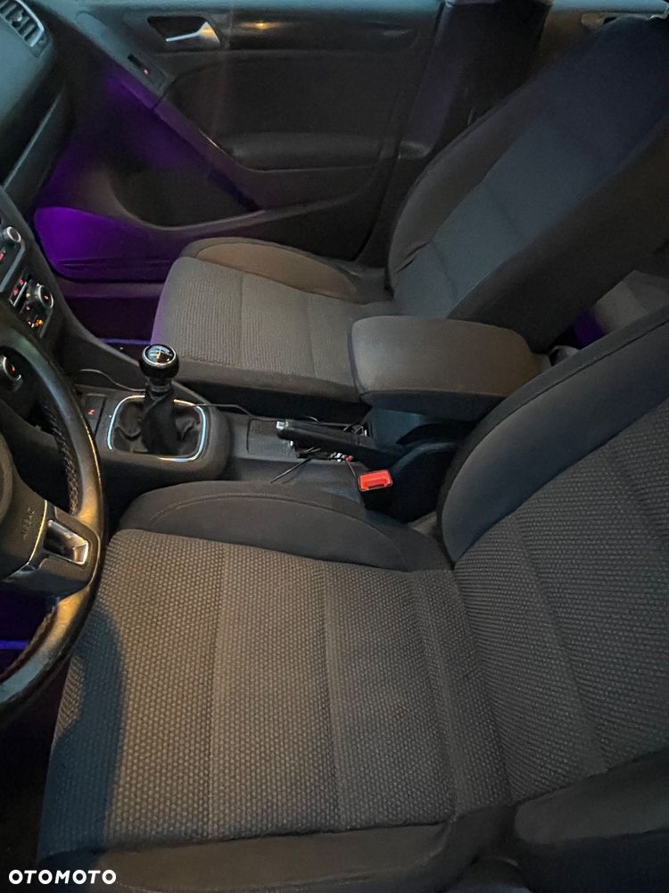 Volkswagen Golf VI 1.6 Comfortline - 24