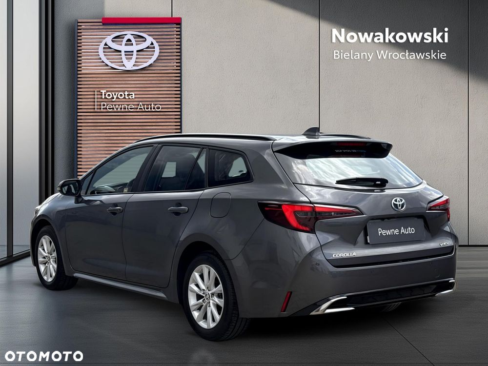 Toyota Corolla 2.0 Hybrid Comfort - 2