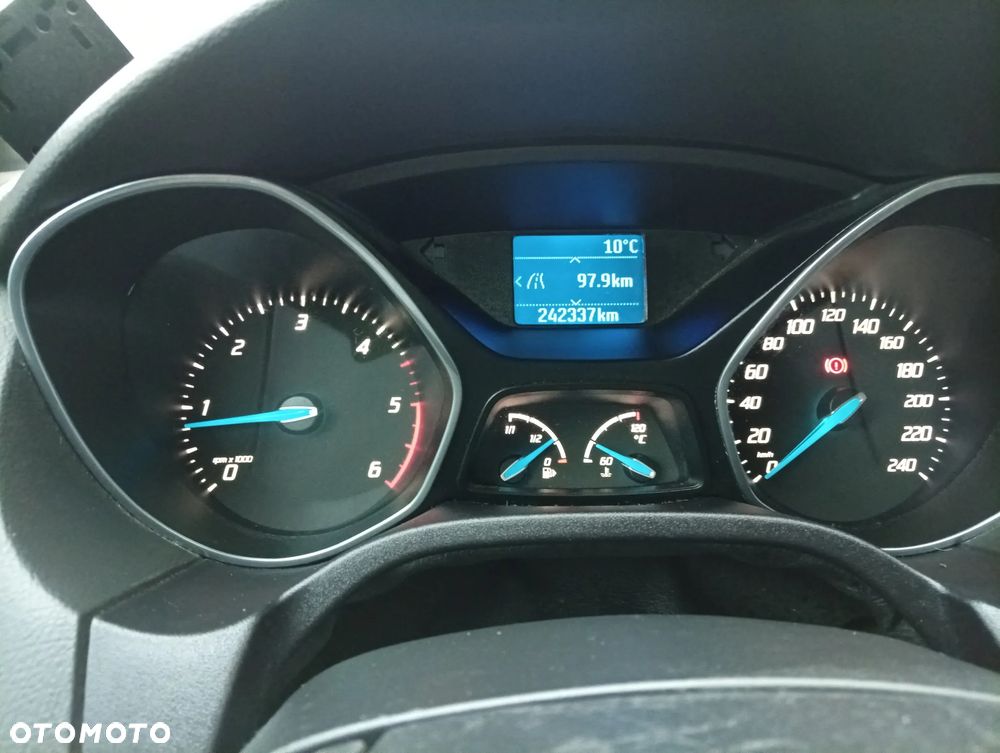 Ford Focus 1.6 TDCi DPF Start-Stopp-System Champions Edition - 8