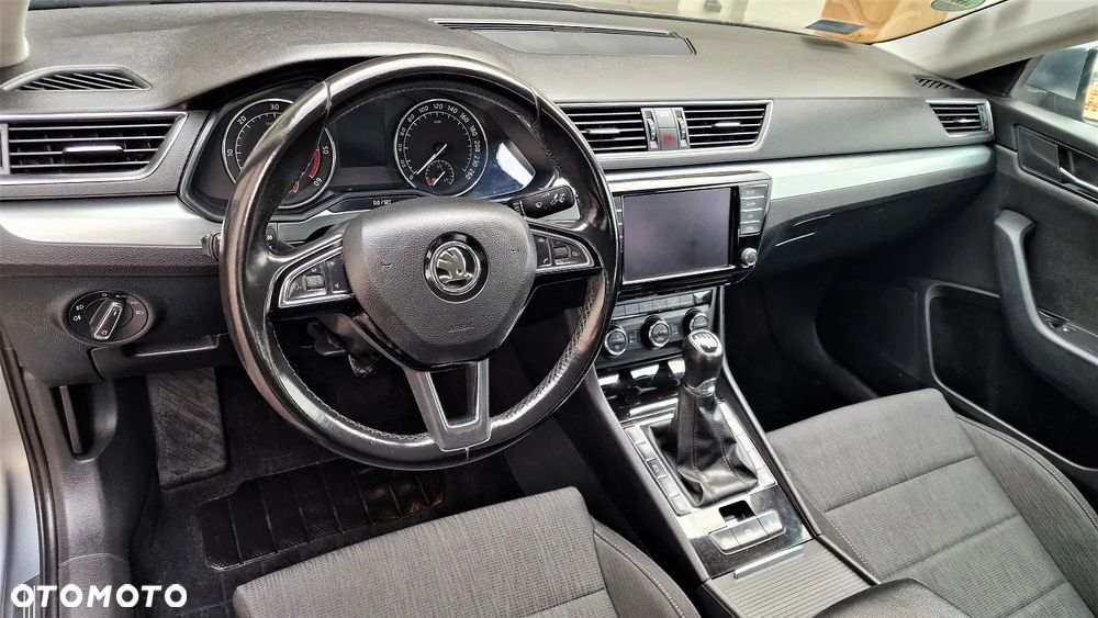 Skoda Superb 2.0 TDI Ambition - 8