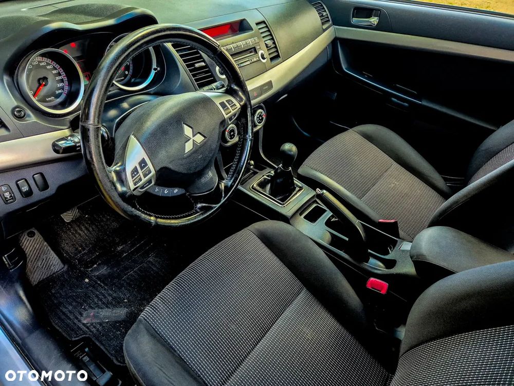 Mitsubishi Lancer - 5