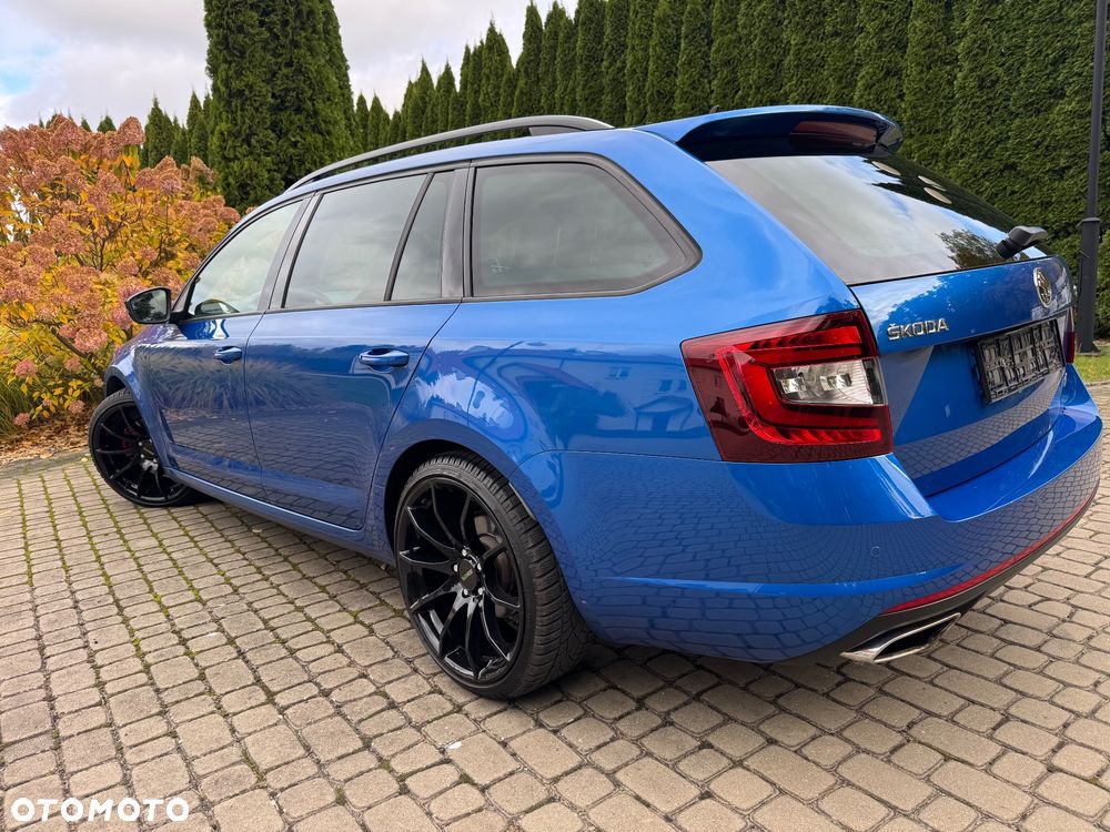 Skoda Octavia 2.0 TDI DSG RS - 18