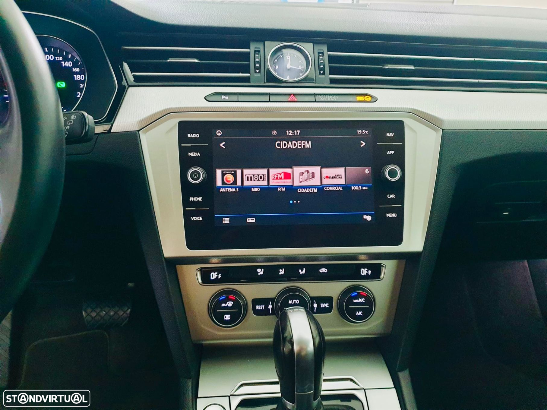 VW Passat - 11