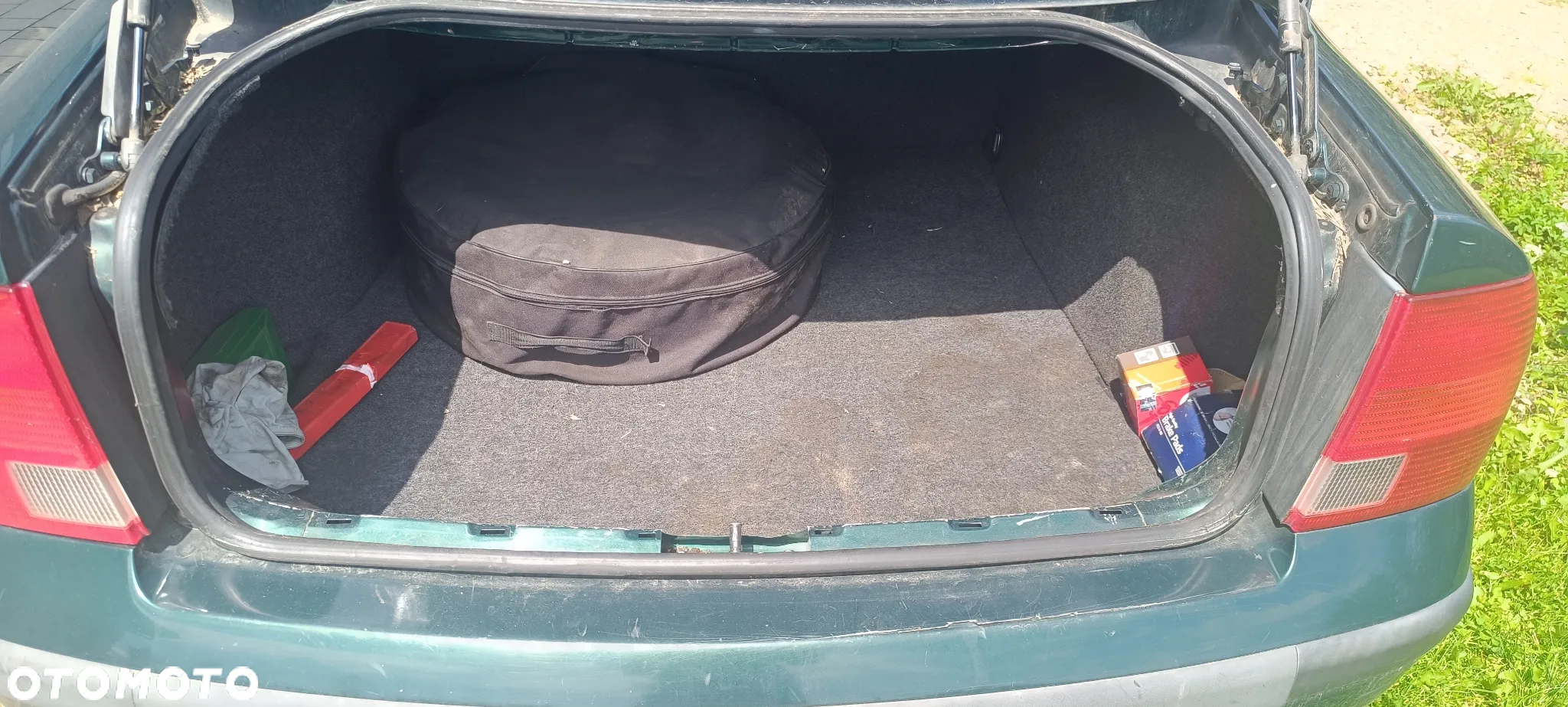 Volkswagen Passat - 4