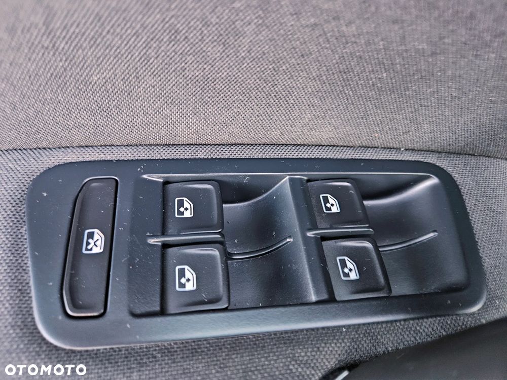 Volkswagen Golf - 10