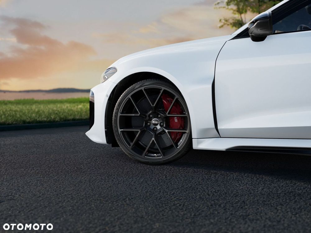 Audi RS5 Avant - 7