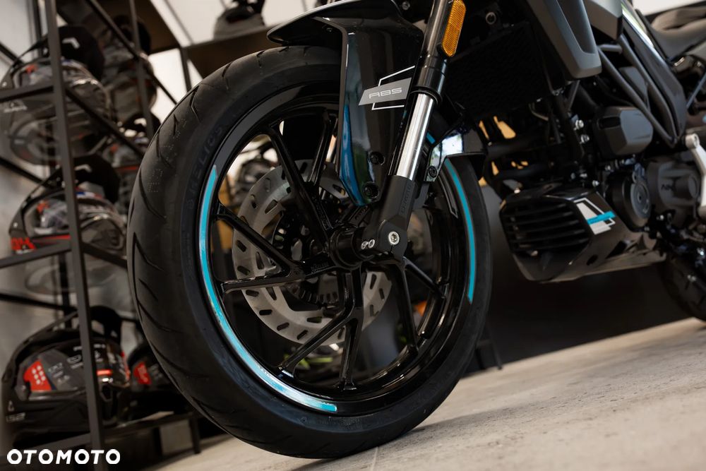 CFMoto NK - 8