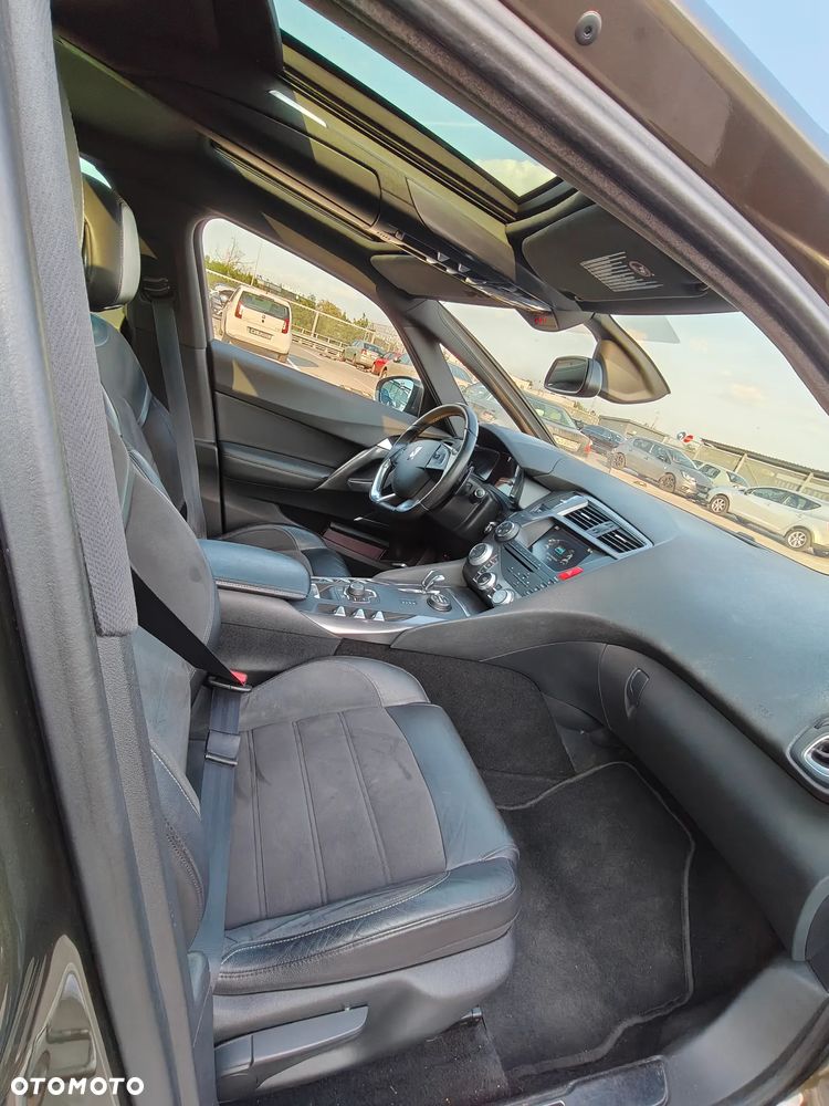 Citroën DS5 HDi 165 SoChic - 12
