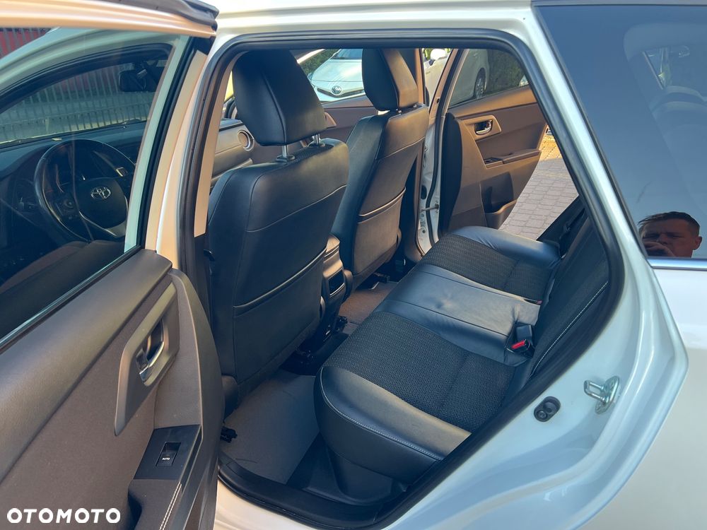 Toyota Auris 1.8 HSD Prestige NAVI - 19