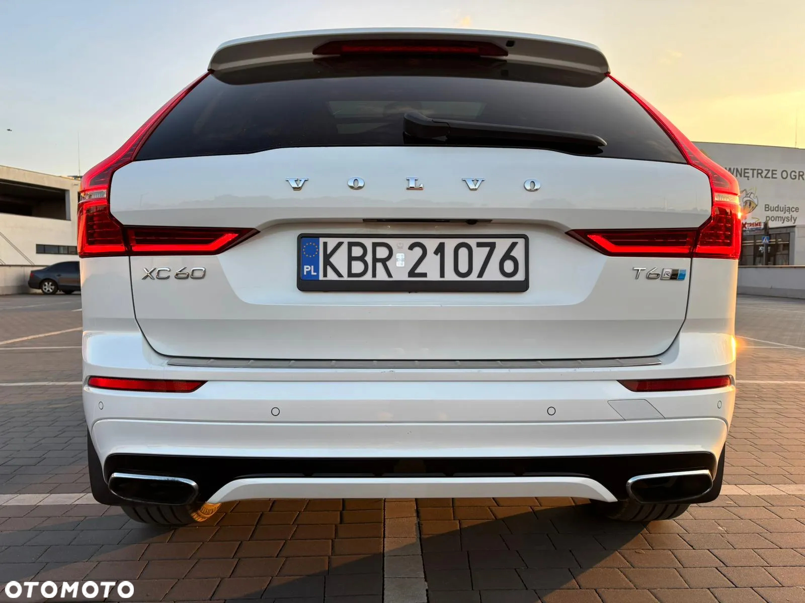 Volvo XC 60 T6 AWD Geartronic RDesign - 8