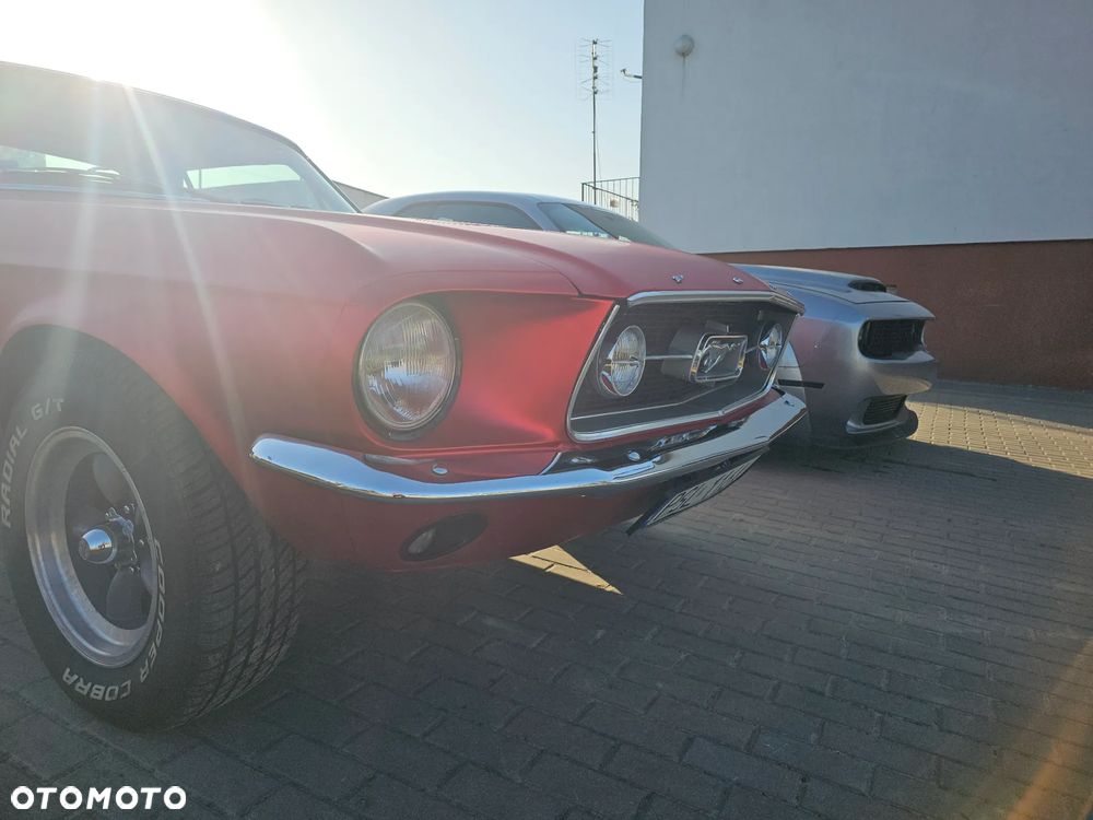 Ford Mustang - 1