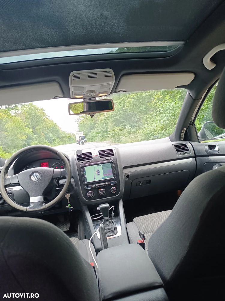 Volkswagen Golf - 16