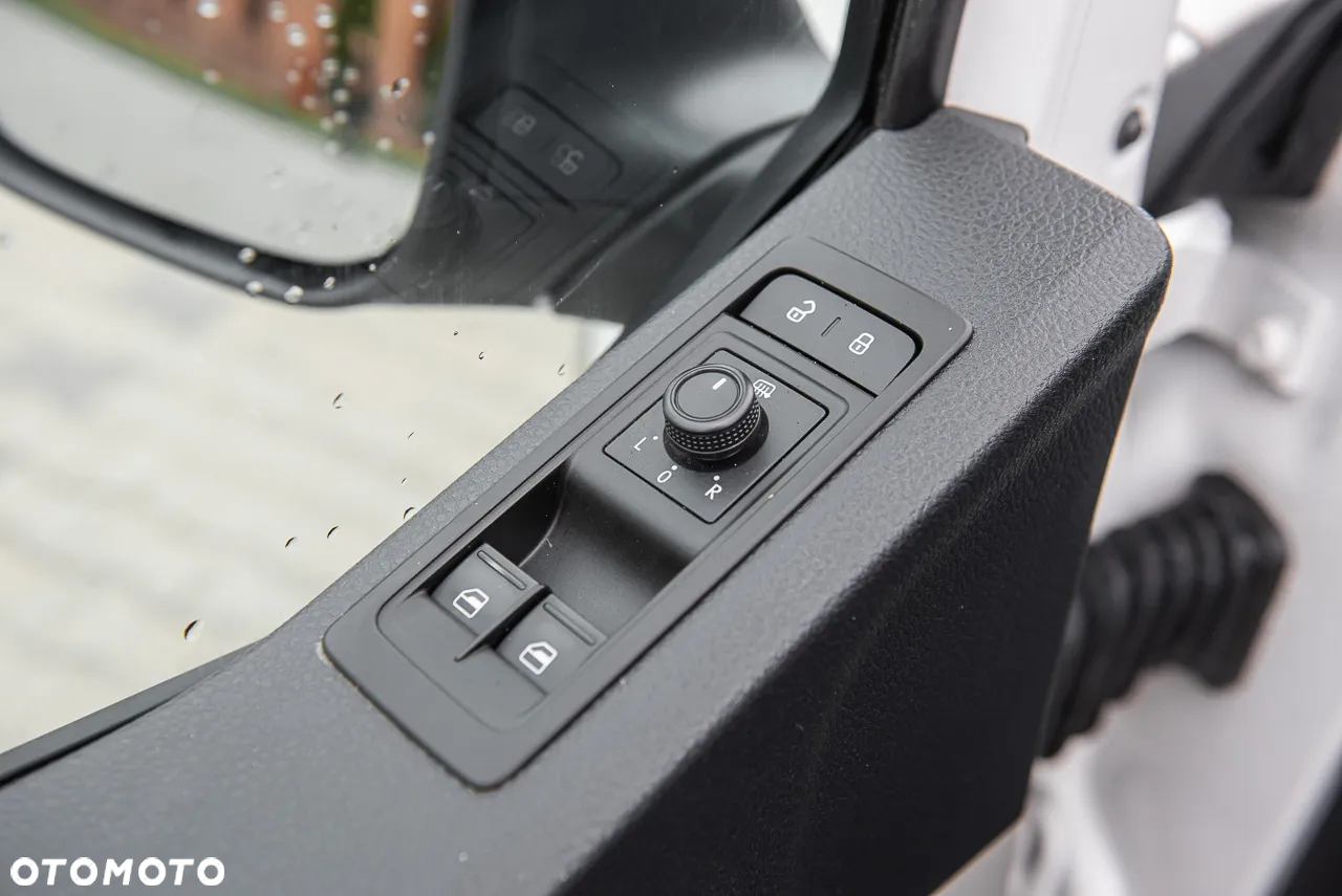 Volkswagen Transporter - 12